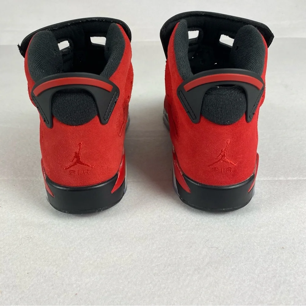 Jordan bold red